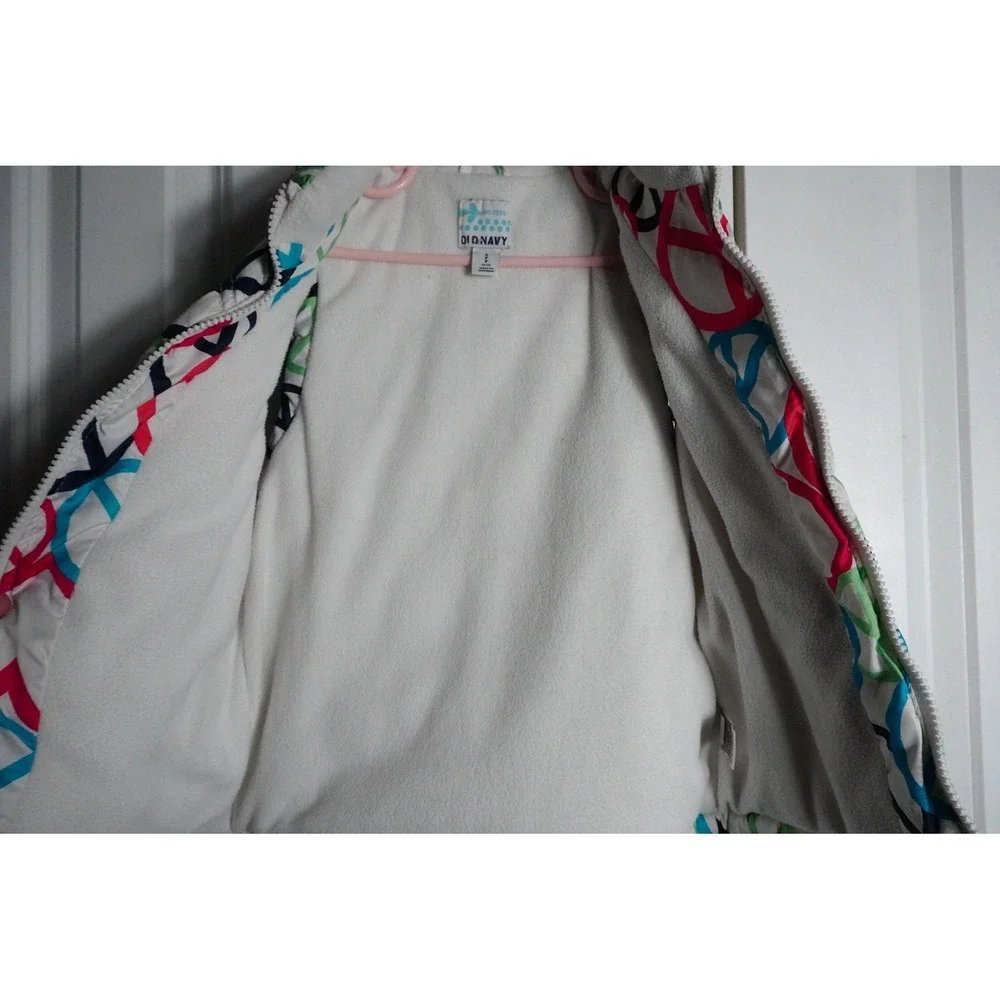 Old Navy Puffer Vest Size S 6-7 Peace Sign Heart Print Multicolor Fleece Lined